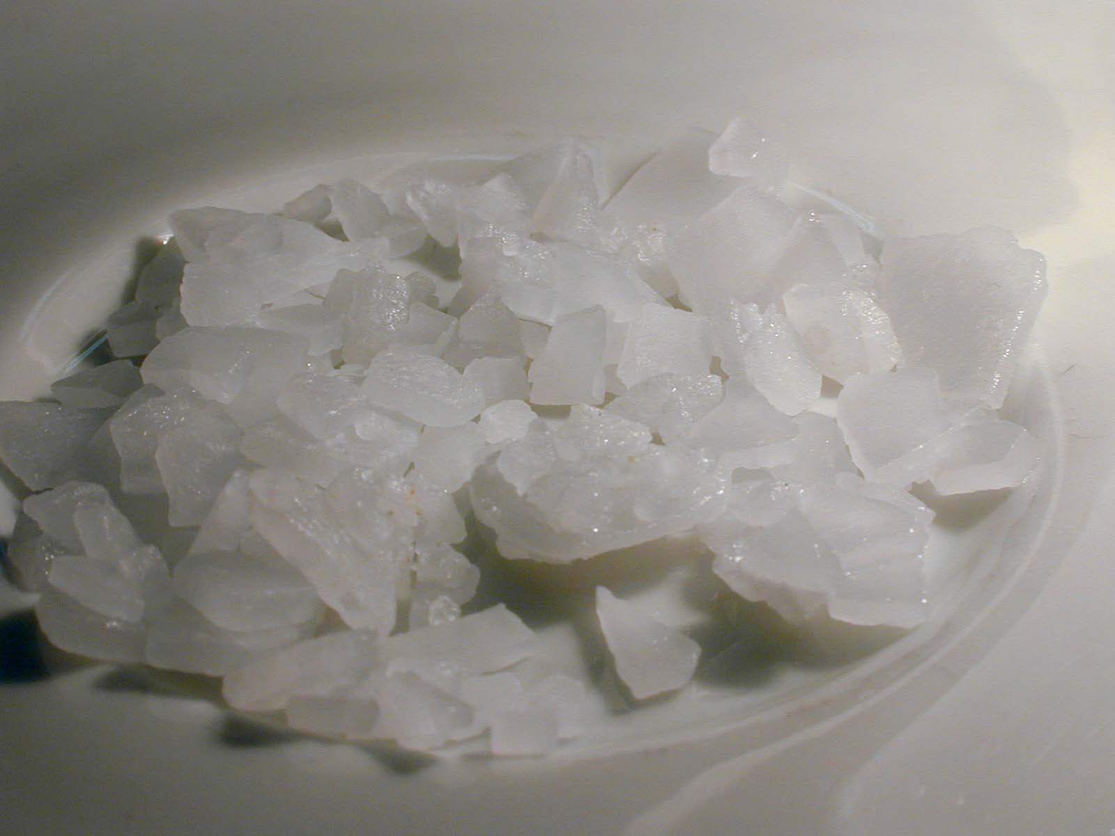 mgcl2gros2.JPG (77538 octets)