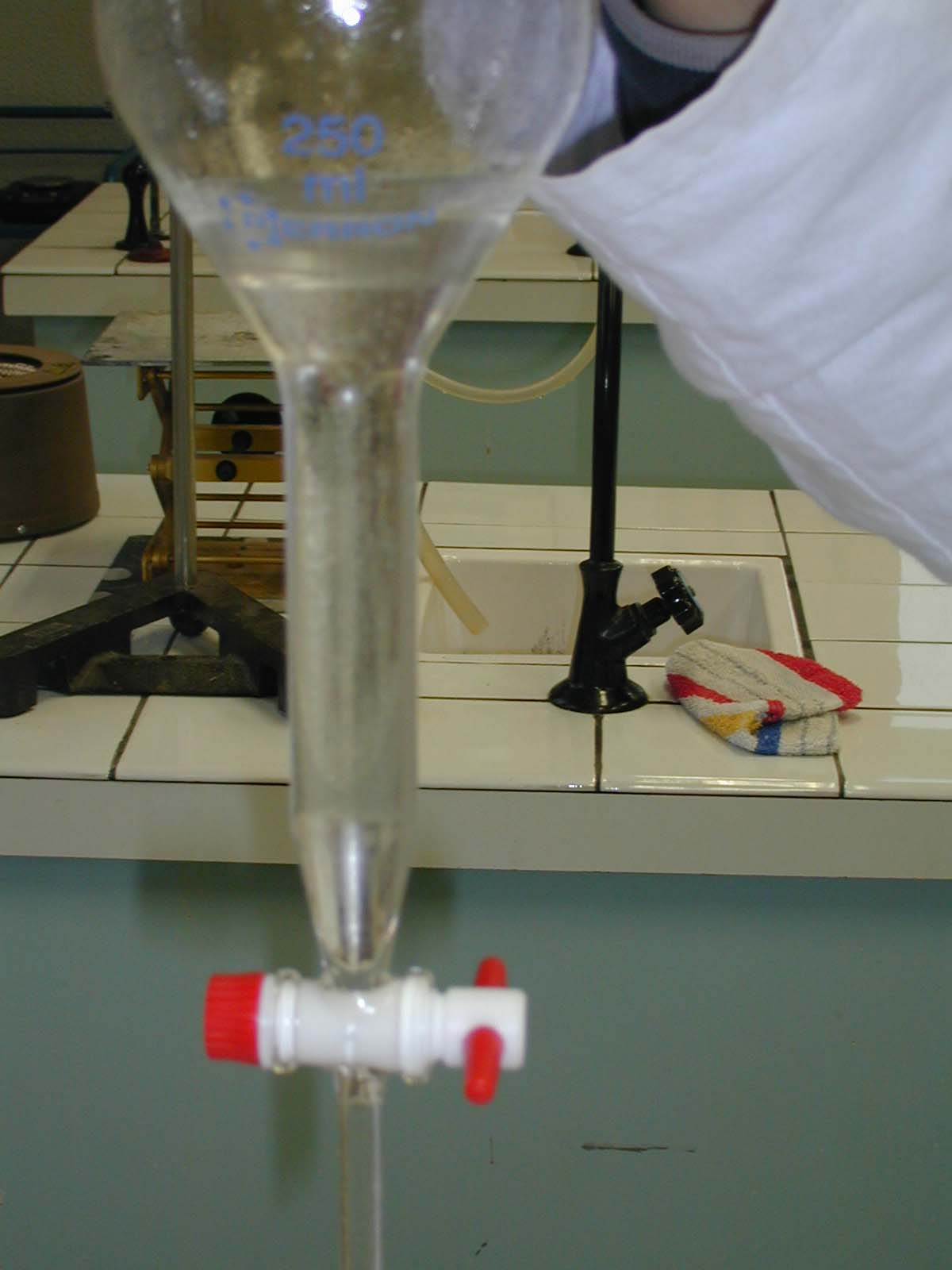 bullesNaHCO3ampoule2.JPG (84263 octets)
